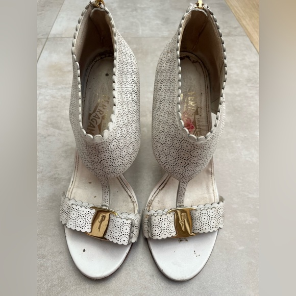 Ferragamo White Leather Sandals - Picture 1 of 5